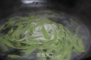 手擀菠菜面的做法步骤：10