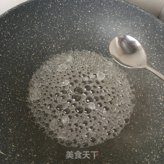 “街头小吃”冰糖草莓葫芦的做法步骤：6