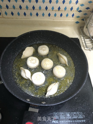 生煎汤包、肉饺的做法步骤：1