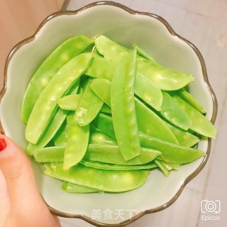 荷兰豆炒肉末的做法步骤：1