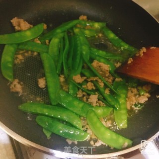 荷兰豆炒肉末的做法步骤：4