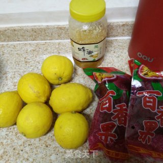 百香果柠檬蜂蜜水的做法步骤：1