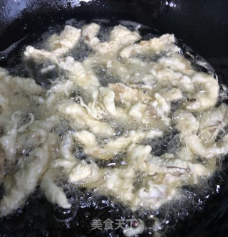 街头小吃 炸蘑菇的做法步骤：5