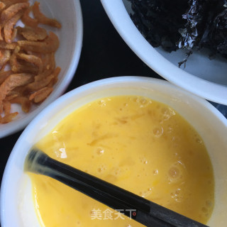 紫菜虾干蛋花汤的做法步骤：3