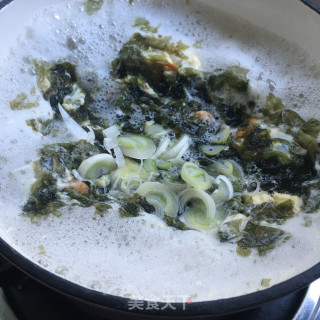 紫菜虾干蛋花汤的做法步骤：8