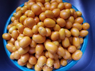 蜜饯金桔的做法步骤：2