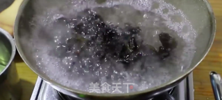 冷拌木耳的做法步骤：2