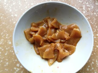 雪莲果炒肉片的做法步骤：1