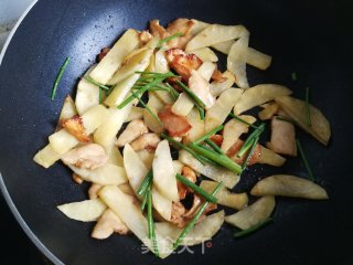 雪莲果炒肉片的做法步骤：5