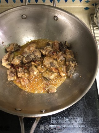 双菇烧排骨的做法步骤：4