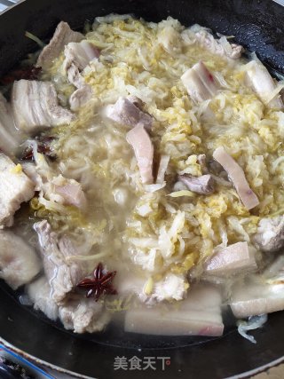 五花肉酸菜炖粉条的做法步骤：7
