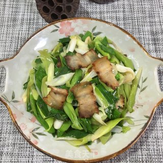 腊肉炒青蒜的做法步骤：8