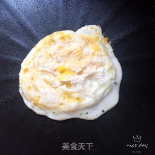 芝麻酱鸡蛋三明治的做法步骤：2