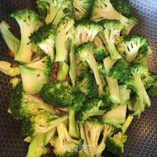 海米蚝油西兰花的做法步骤：3