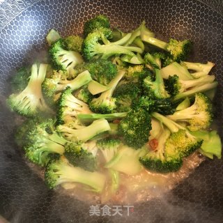 海米蚝油西兰花的做法步骤：4