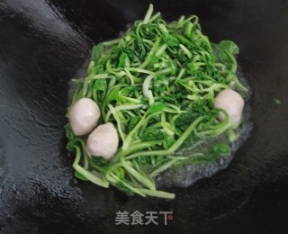 鸡毛菜麻油汤面的做法步骤：3