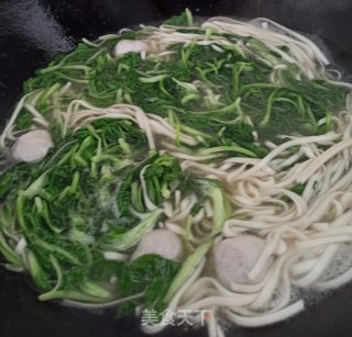 鸡毛菜麻油汤面的做法步骤：6