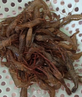 盐水小河虾的做法步骤：1
