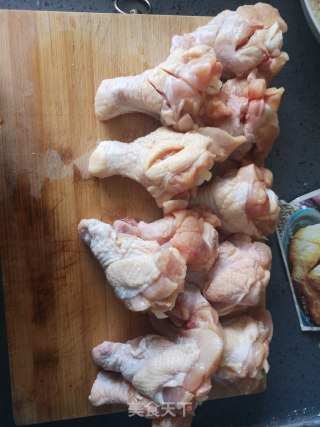香酥炸鸡的做法步骤：1
