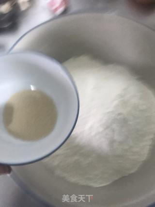 发面大馒头的做法步骤：2