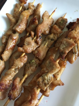 “街头小吃”烤肉串的做法步骤：15