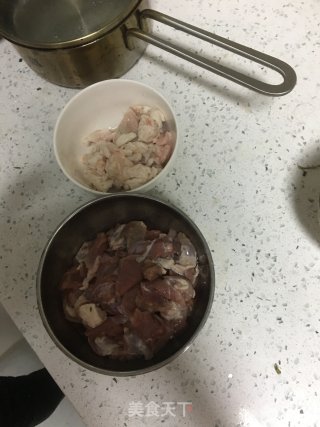 蒜苗炒羊肉的做法步骤：3