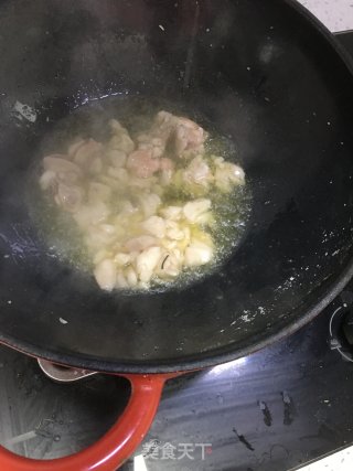 蒜苗炒羊肉的做法步骤：4