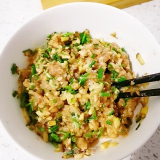 烫面蒸饺的做法步骤：5