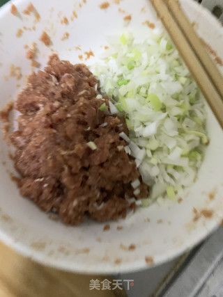 猪肉大葱馅饼的做法步骤：4