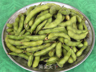 五香毛豆的做法步骤：1