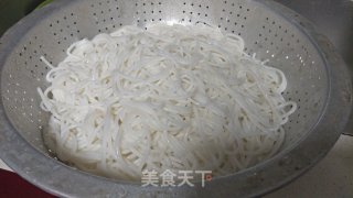 炒米粉的做法步骤：3