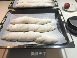 扭卷面包（热尔）的做法步骤：16