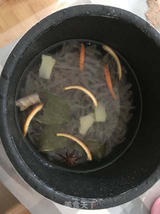 猪皮冻的做法步骤：5