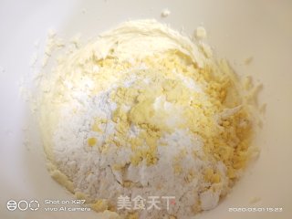 蔓越莓玛格丽特小饼干的做法步骤：2