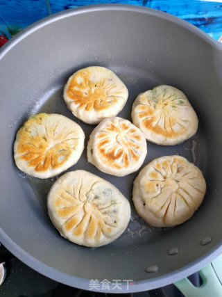豆腐韭菜发面馅饼的做法步骤：12