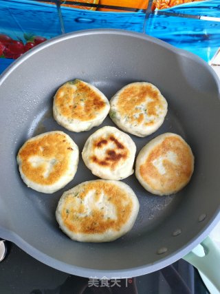 豆腐韭菜发面馅饼的做法步骤：13