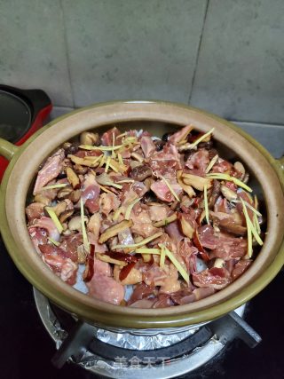 香菇鸽子焖饭的做法步骤：13