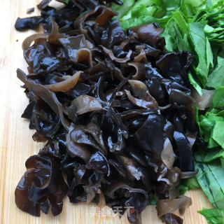 油菜炒木耳的做法步骤：7