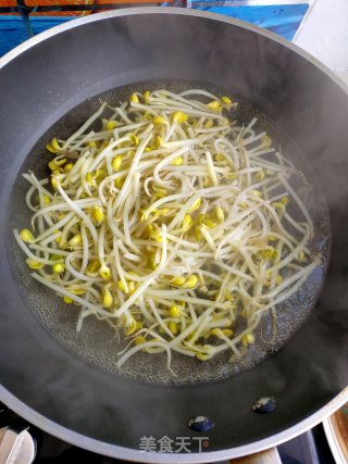 豆芽粉条炒韭菜的做法步骤：6