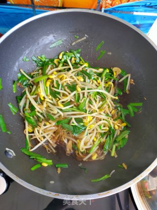 豆芽粉条炒韭菜的做法步骤：14