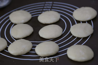炸糖糕------表皮酥脆里面流糖汁儿的做法步骤：14