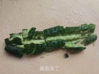 黄瓜洋葱拌豆腐皮的做法步骤：1
