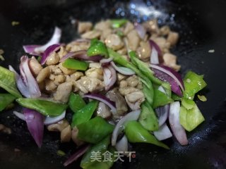 尖椒鸡丁的做法步骤：10