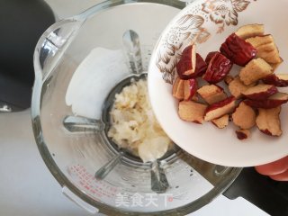 牛奶银耳羹的做法步骤：4