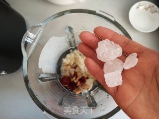 牛奶银耳羹的做法步骤：5