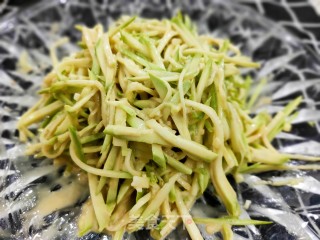 凉拌西葫芦丝的做法步骤：7
