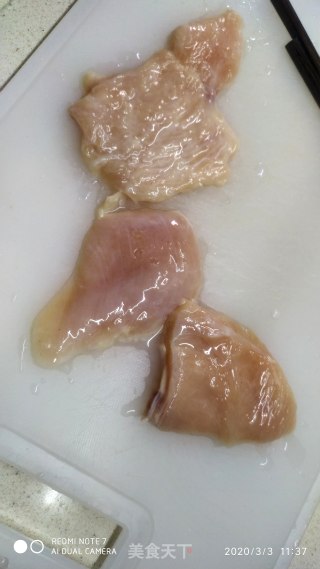 酸乳鸡扒的做法步骤：3