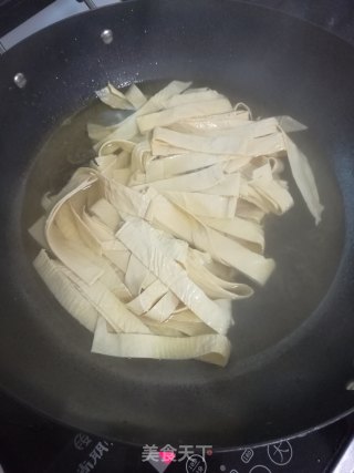 凉拌石屏豆皮的做法步骤：5