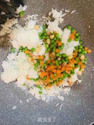 扬州炒饭的做法步骤：5
