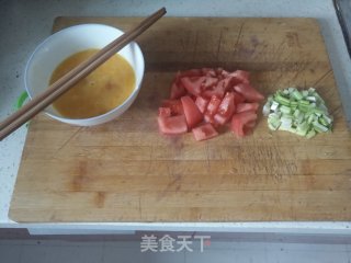 西红柿鸡蛋面的做法步骤：1